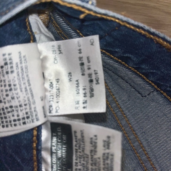 Levi Jean Shorts - Picture 4 of 4